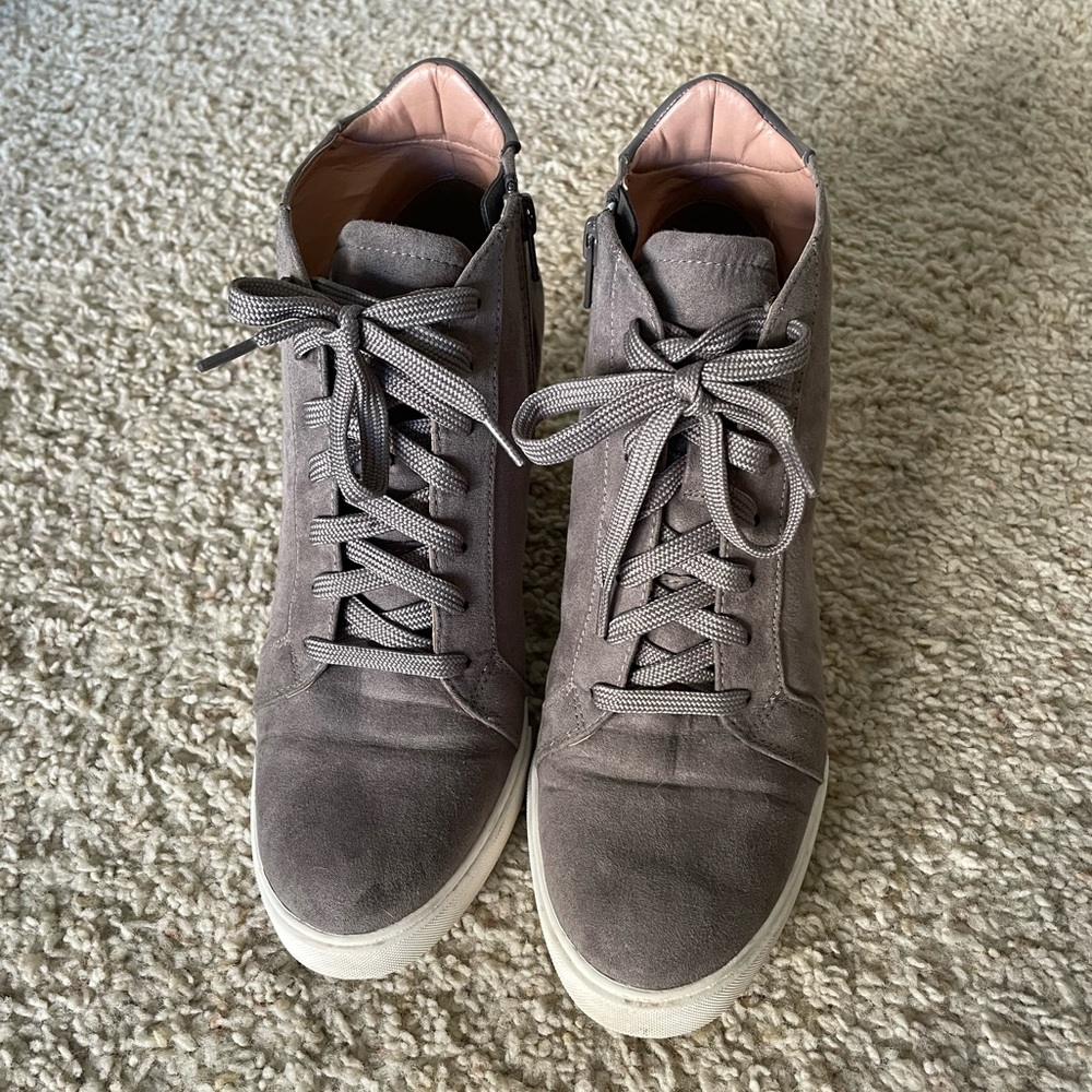 L. Paolo Gray Zip Up Heeled Wedge Booties